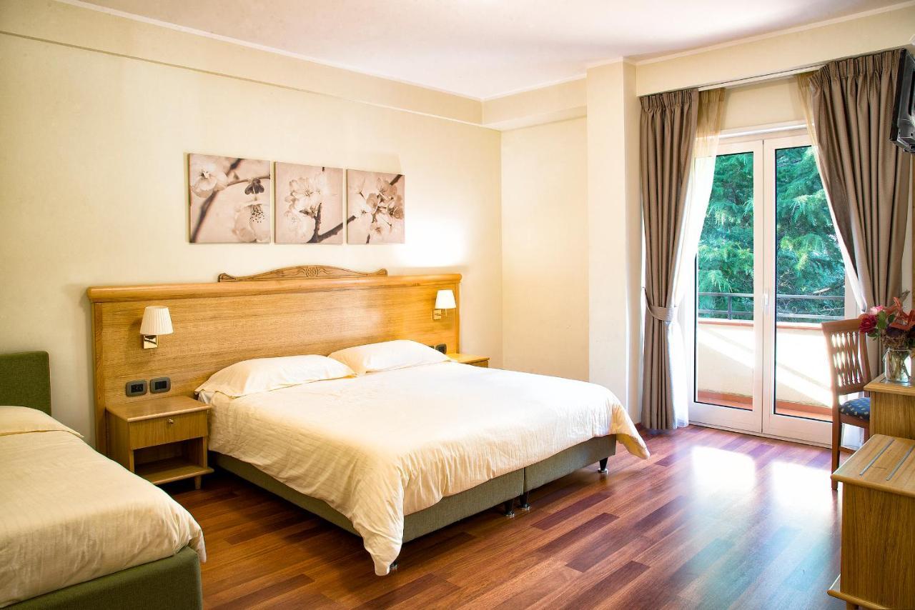 Hotel Park 108 Sport&Wellness 로리카 외부 사진