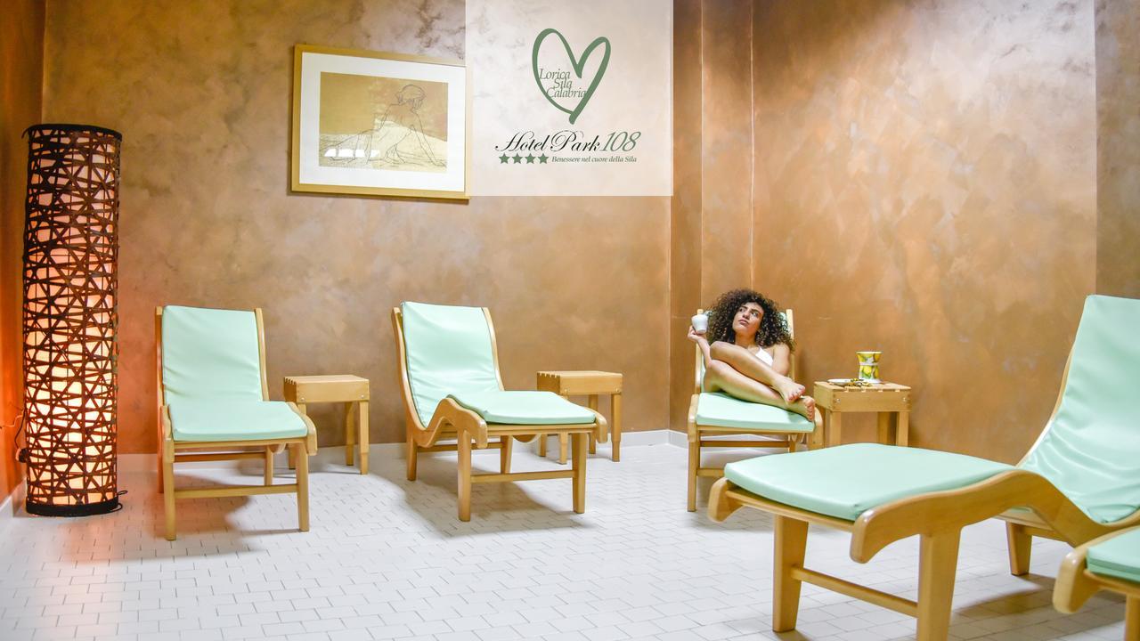 Hotel Park 108 Sport&Wellness 로리카 외부 사진
